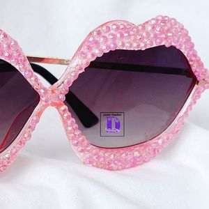 WATERMELON KISS (LARGE LIPS SUNGLASSES)
